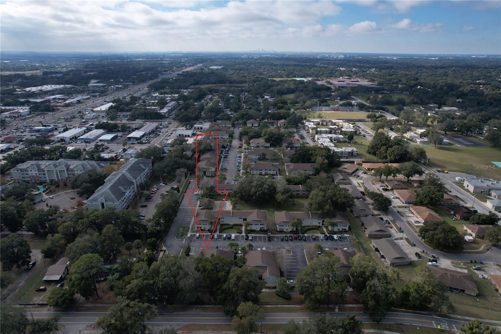 THE HAMPTONS AT BRANDON A CONDO - Residential Lease