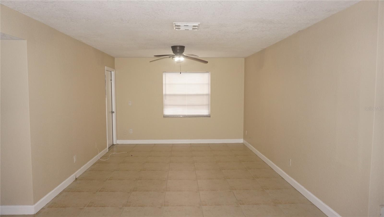 THE HAMPTONS AT BRANDON A CONDO - Residential Lease