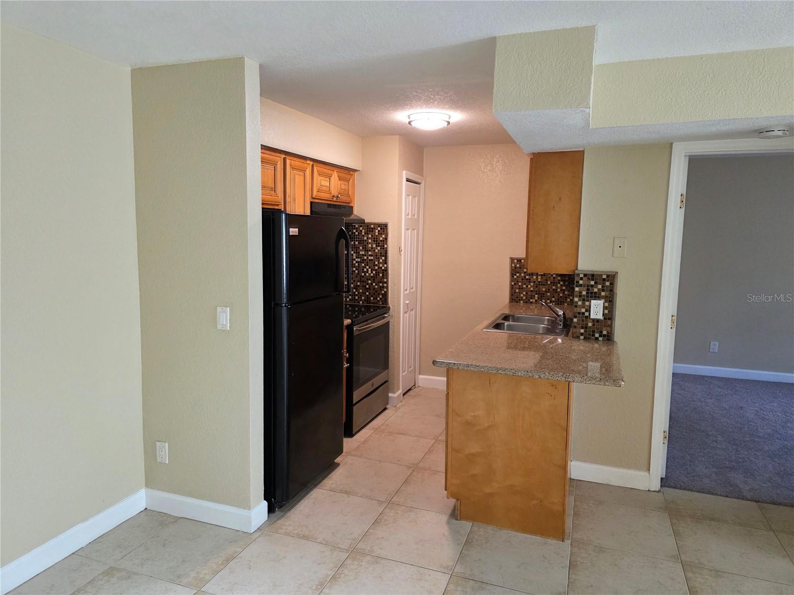 THE HAMPTONS AT BRANDON A CONDO - Residential Lease