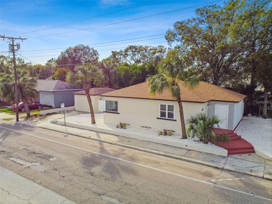 Welcome home to this stylish, fully furnished retreat in the heart of North Hyde Park in Tampa! Thoughtfully designed for comfort and convenience, this home is move-in ready - just bring your suitcase and start living! Property Highlights: 2 Bedrooms / 2 full Bathrooms - spacious, bright, and beautifully decorated. Spacious living area with chic modern furnishings and plenty of natural light. Fully equipped kitchen with stainless steel appliances, cookware, utensils, and everything you need to feel right at home. Smart TV + high-speed Wi-Fi - ideal for streaming, relaxing, or working remotely. Dedicated workspace for professionals or digital nomads. Washer & dryer for everyday convenience. Central A/C and heating for year-round comfort. Private parking and off-street parking. Fenced backyard oasis - perfect for lounging, grilling, or entertaining friends or just relaxing in the jacuzzi.
Nestled centrally. Minutes to Downtown Tampa, Midtown, Hyde Park Village, Tampa International Airport and Raymond James Stadium. Quick access to major highways (I-275, Salmon Express, Dale Mabry Hwy. Walk to restaurants like Psomi, go for a workout at JCC  or even better play pickleball at the Villa Brother's Park. Experience Tampa's vibrant lifestyle living at its best - modern comfort, unbeatable location, and all the conveniences you need. Schedule your showing today!