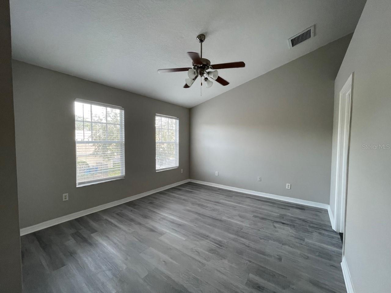 NEW TWNHMS OF LAKEVIEW VILL - Residential Lease