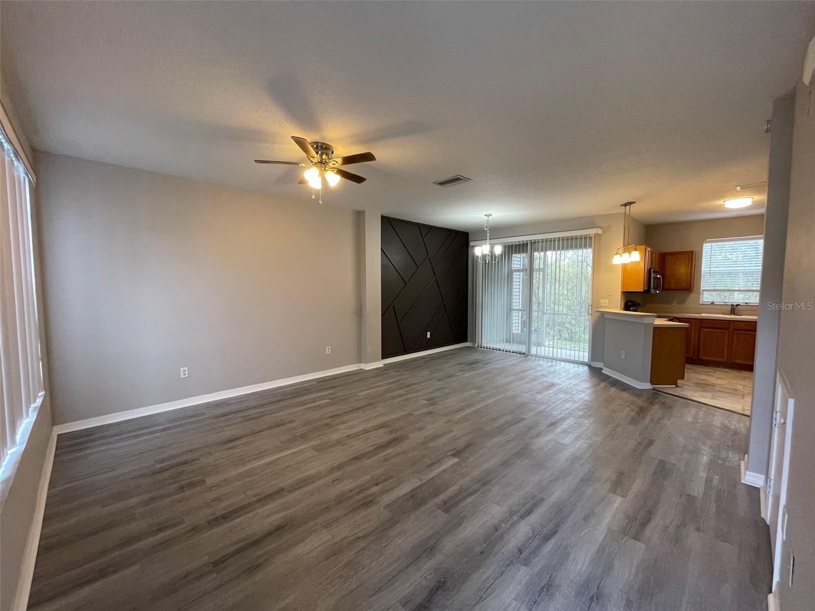 NEW TWNHMS OF LAKEVIEW VILL - Residential Lease