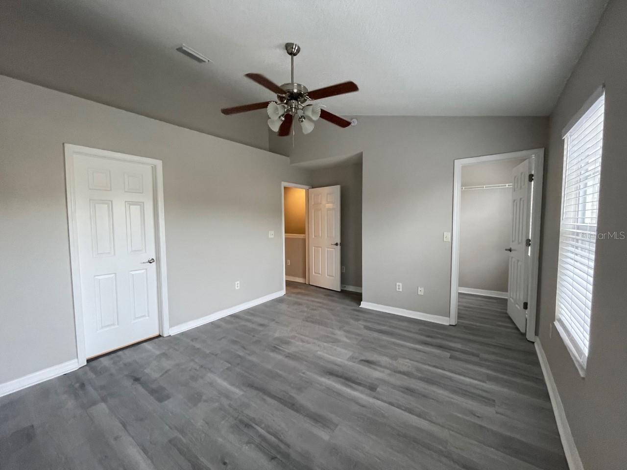NEW TWNHMS OF LAKEVIEW VILL - Residential Lease