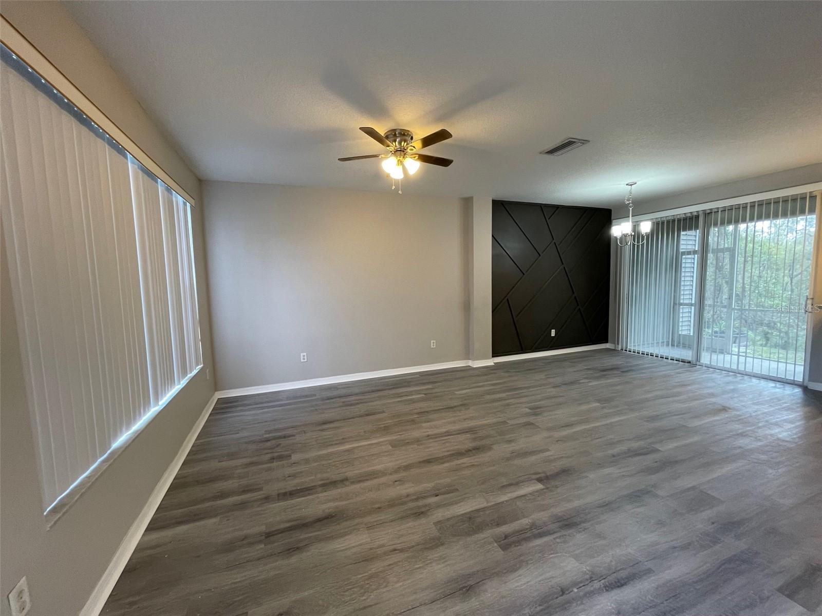 NEW TWNHMS OF LAKEVIEW VILL - Residential Lease