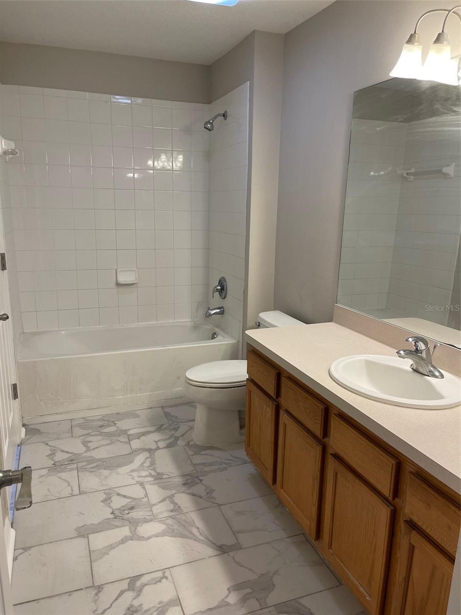 NEW TWNHMS OF LAKEVIEW VILL - Residential Lease