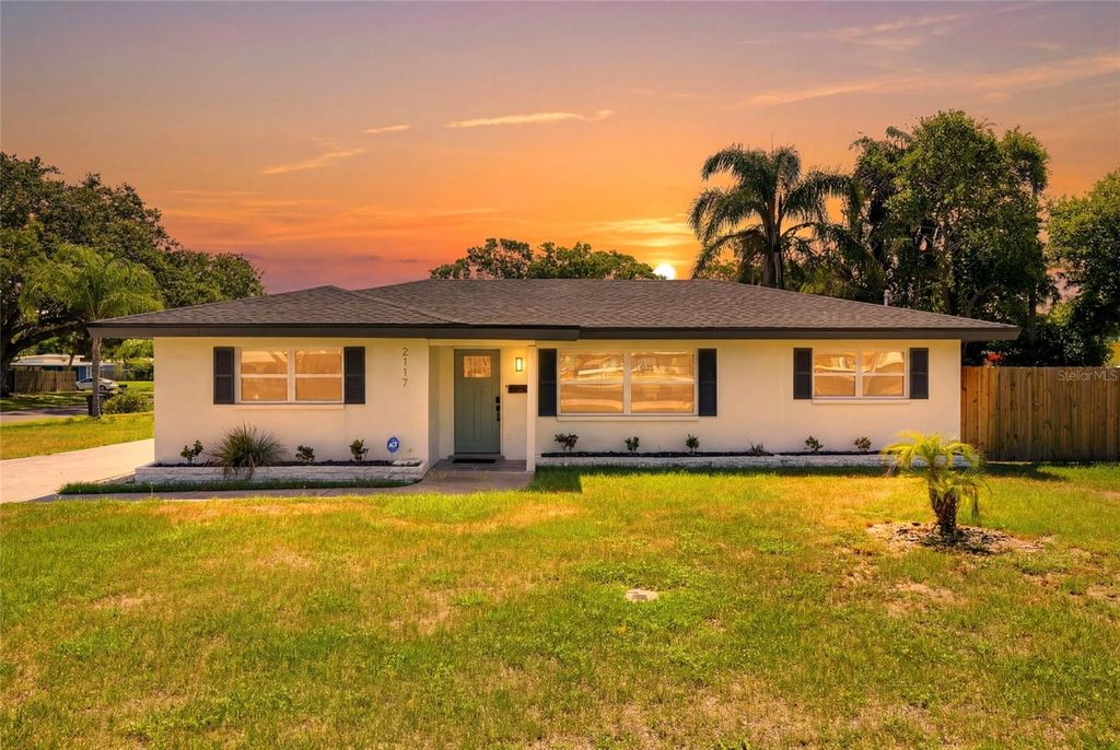 Photo of 2117 N Hercules Avenue, Clearwater, FL 33763 (MLS # TB8526858)