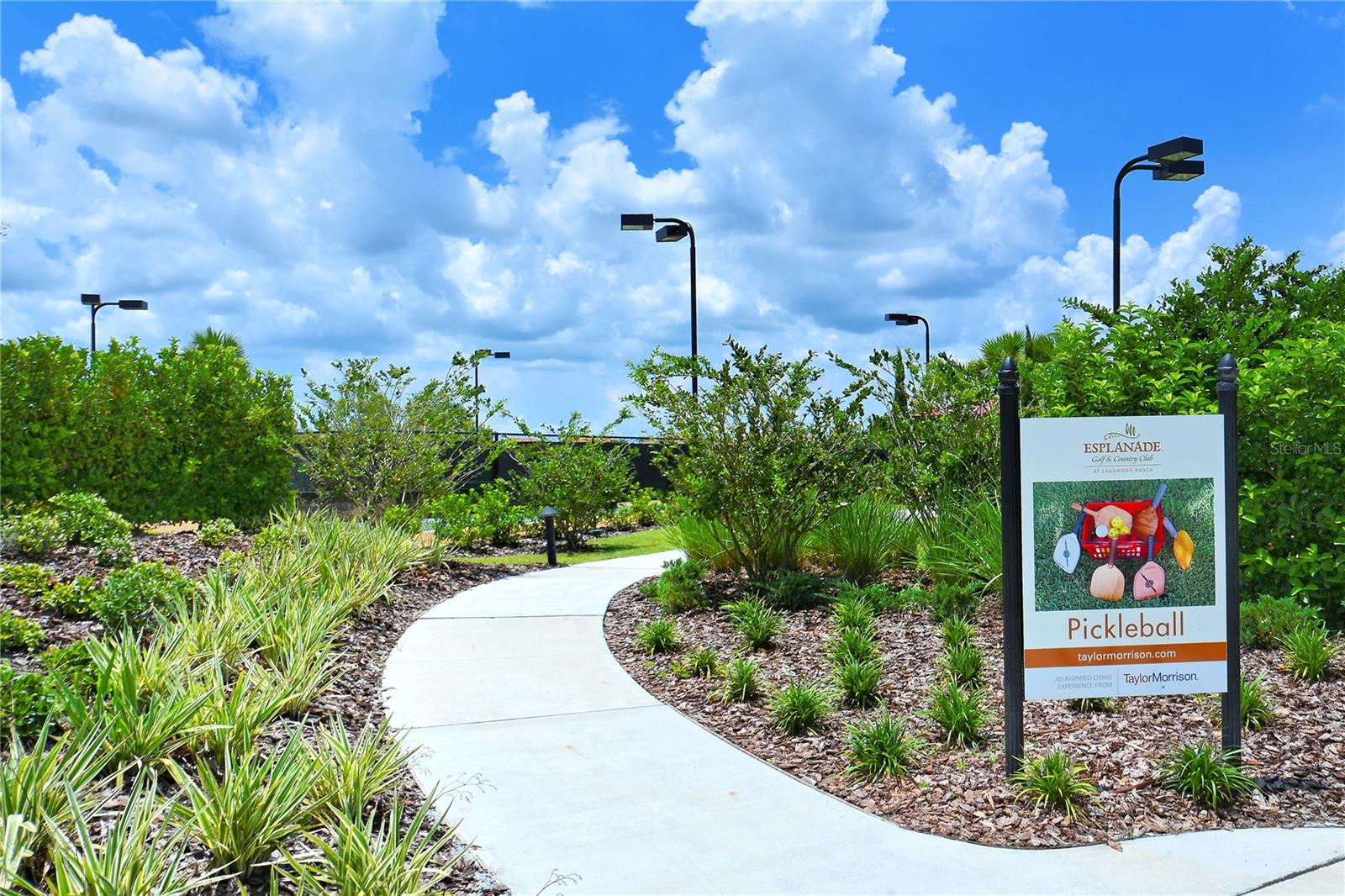 BACCIANO III AT ESPLANADE LAKEWOOD RANCH - Residential Lease