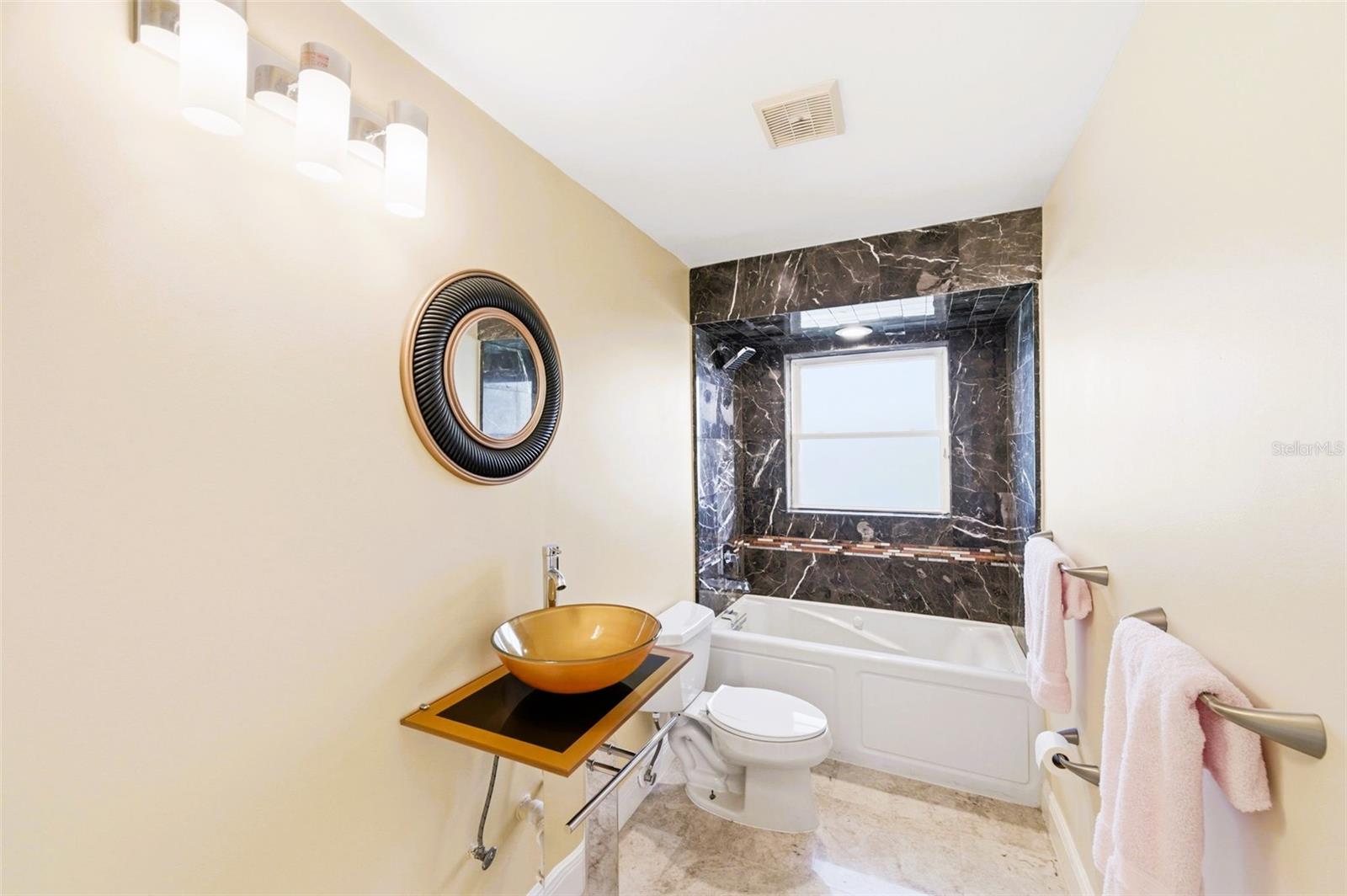 BROADWATER UNIT 2 - Residential