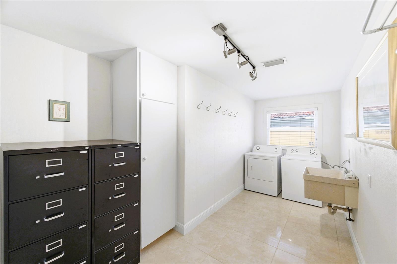 BROADWATER UNIT 2 - Residential