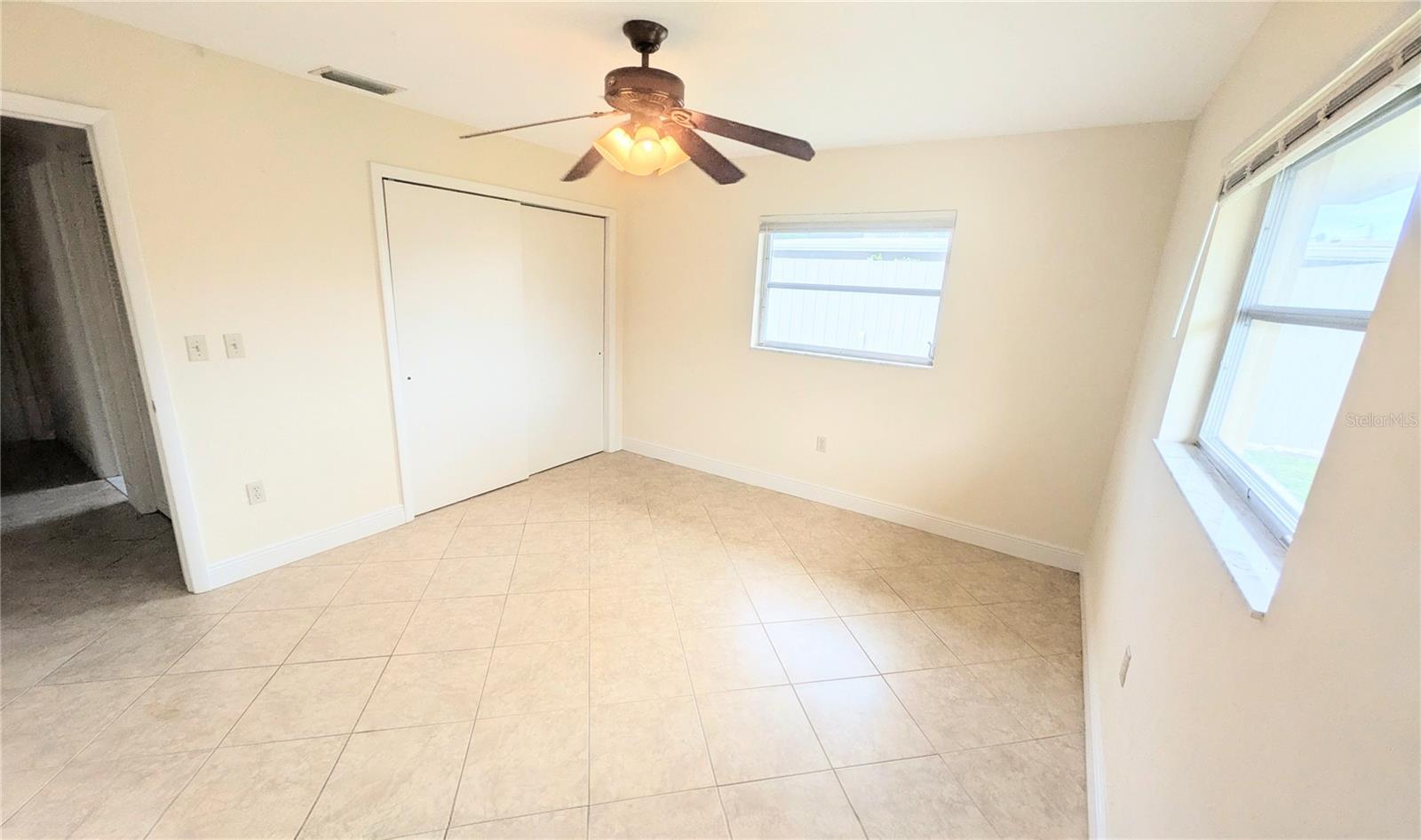 PINE SHORES EST 4TH ADD - Residential Lease
