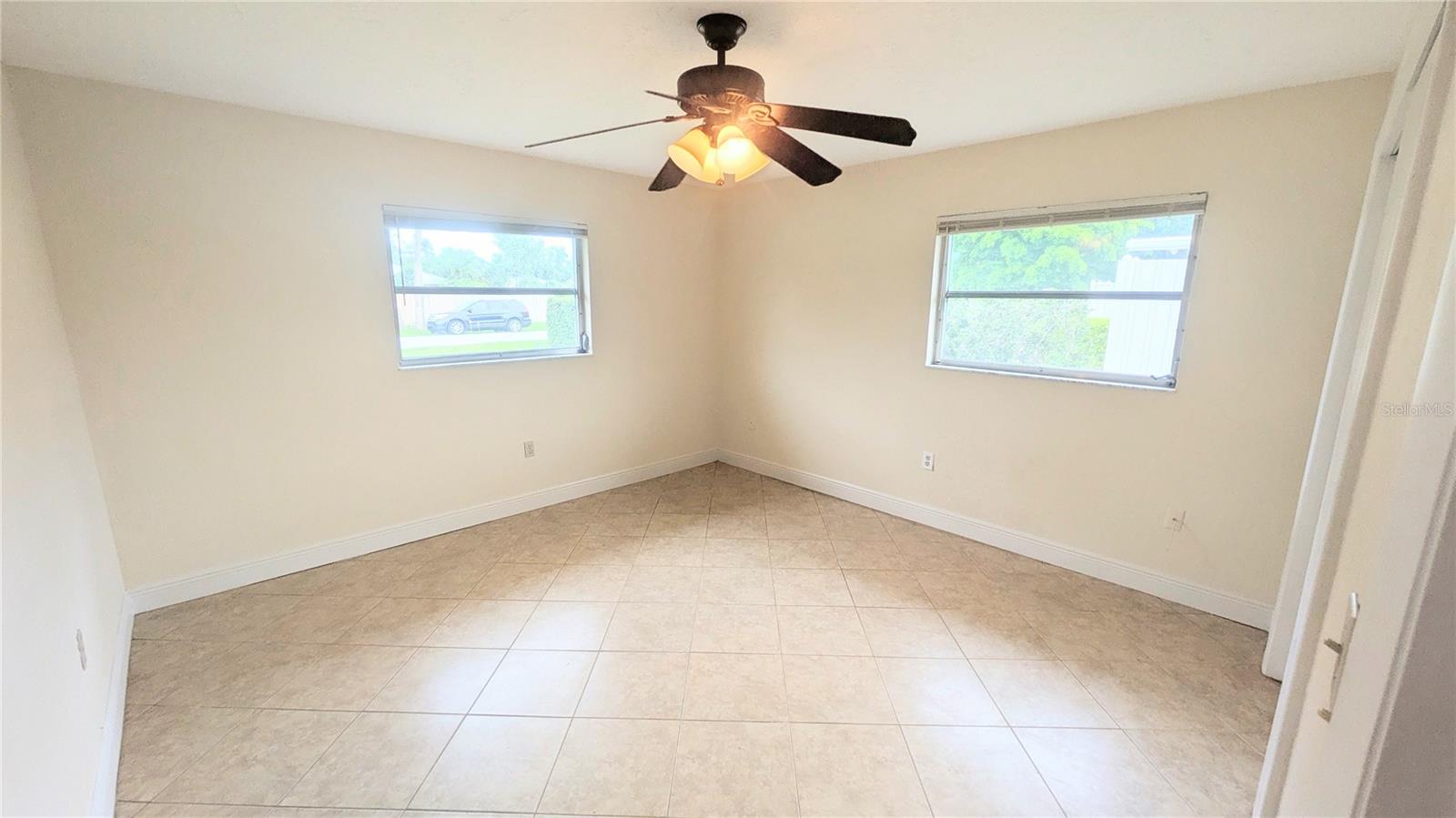 PINE SHORES EST 4TH ADD - Residential Lease