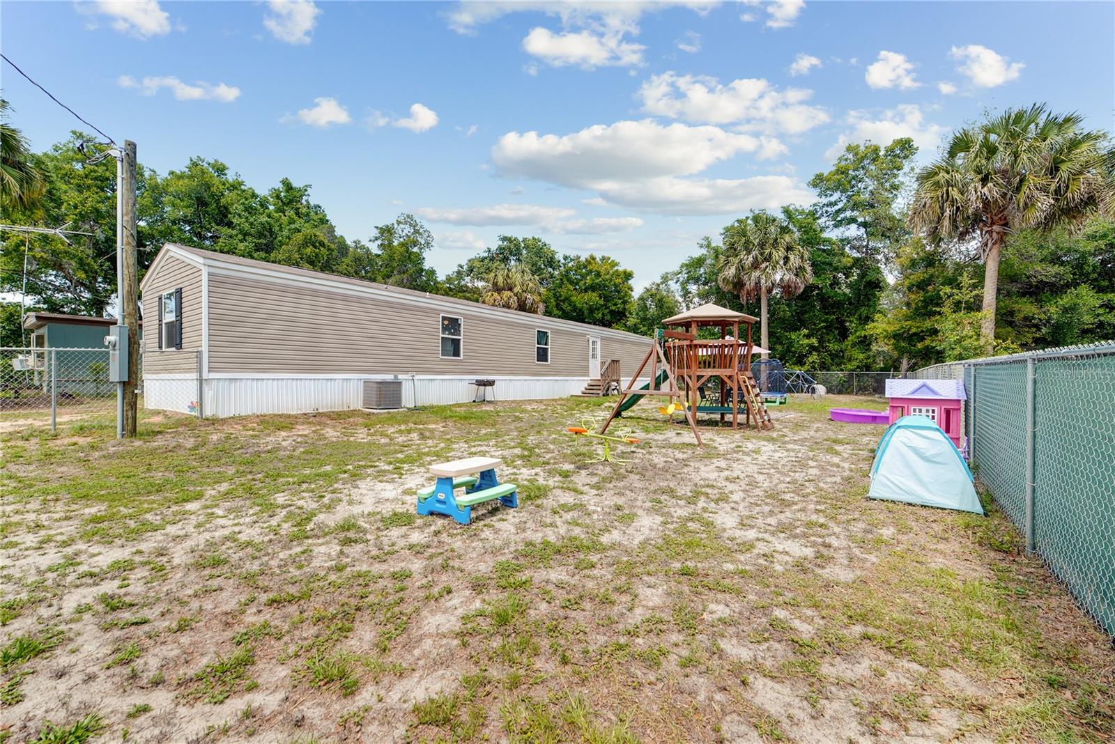 View SUMMERFIELD, FL 34491 mobile home