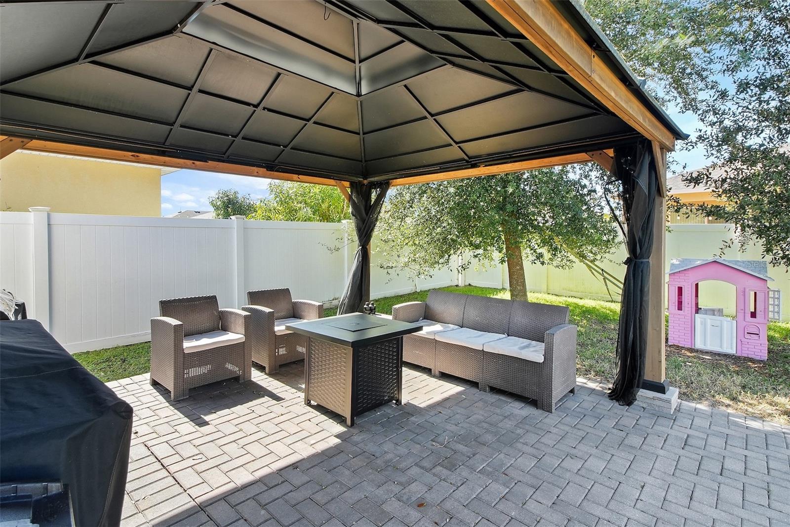 LOUISA GRANDE - Residential