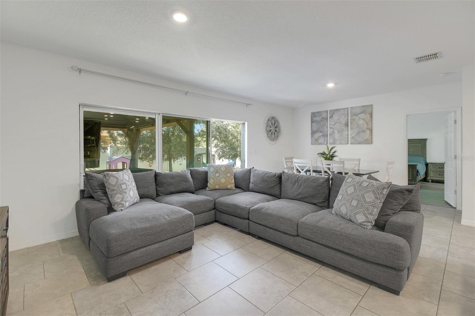 LOUISA GRANDE - Residential