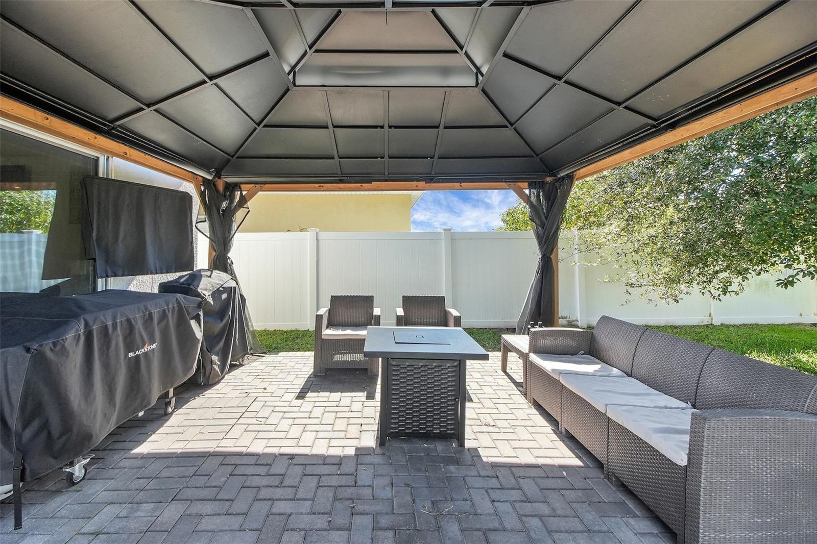 LOUISA GRANDE - Residential