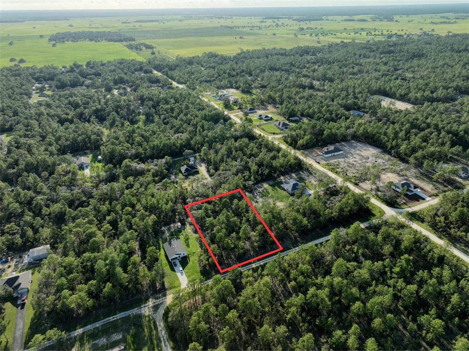 1.16 Acre Lot in Rolling Hills, Ocala! Spacious residential lot in a prime location with electricity available. No HOA, giving you the freedom to build your dream home or hold as an investment. Enjoy the peace of Rolling Hills while still being close to Ocala’s conveniences.