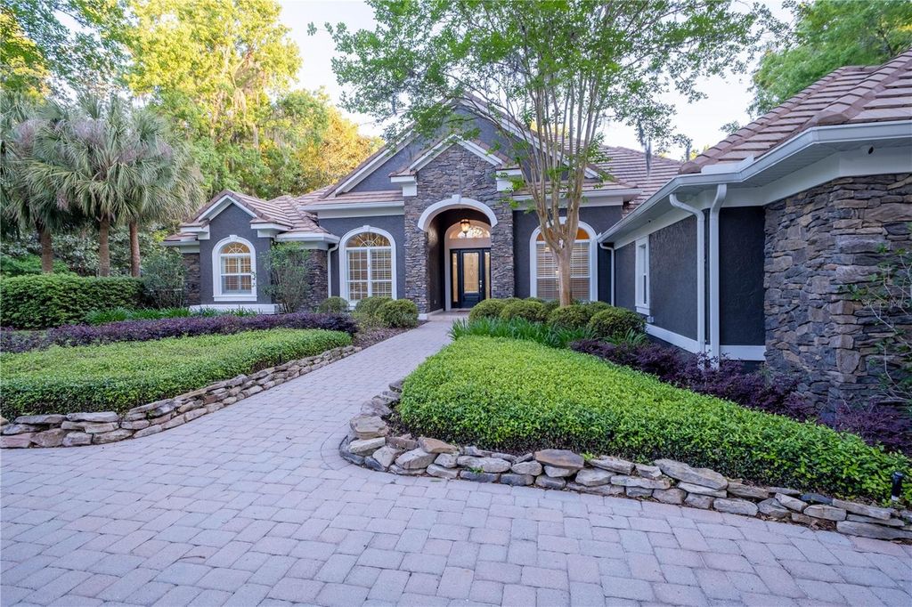 Photo of 1450 SE 73rd Place, Ocala, FL 34480 (MLS # OM699574)