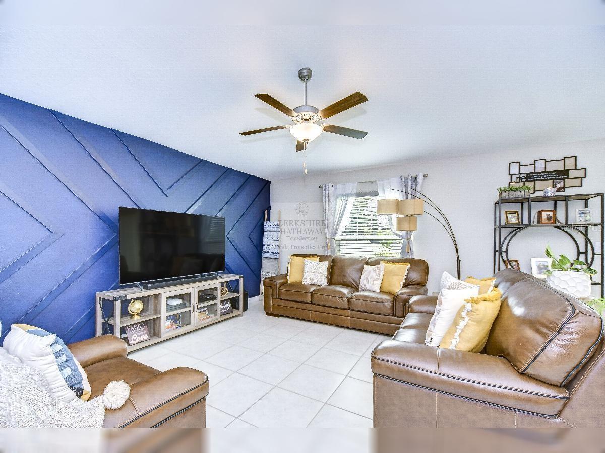 NORTH PARK ISLE - Residential Lease