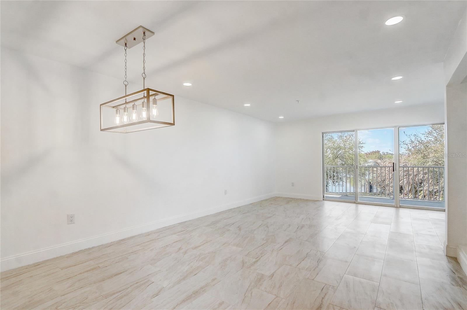 AUDUBON VLS/HUNTERS CRK CONDO - Residential