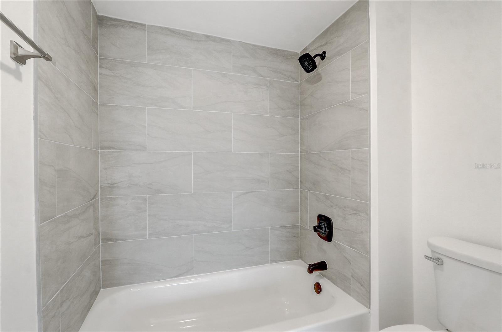 AUDUBON VLS/HUNTERS CRK CONDO - Residential