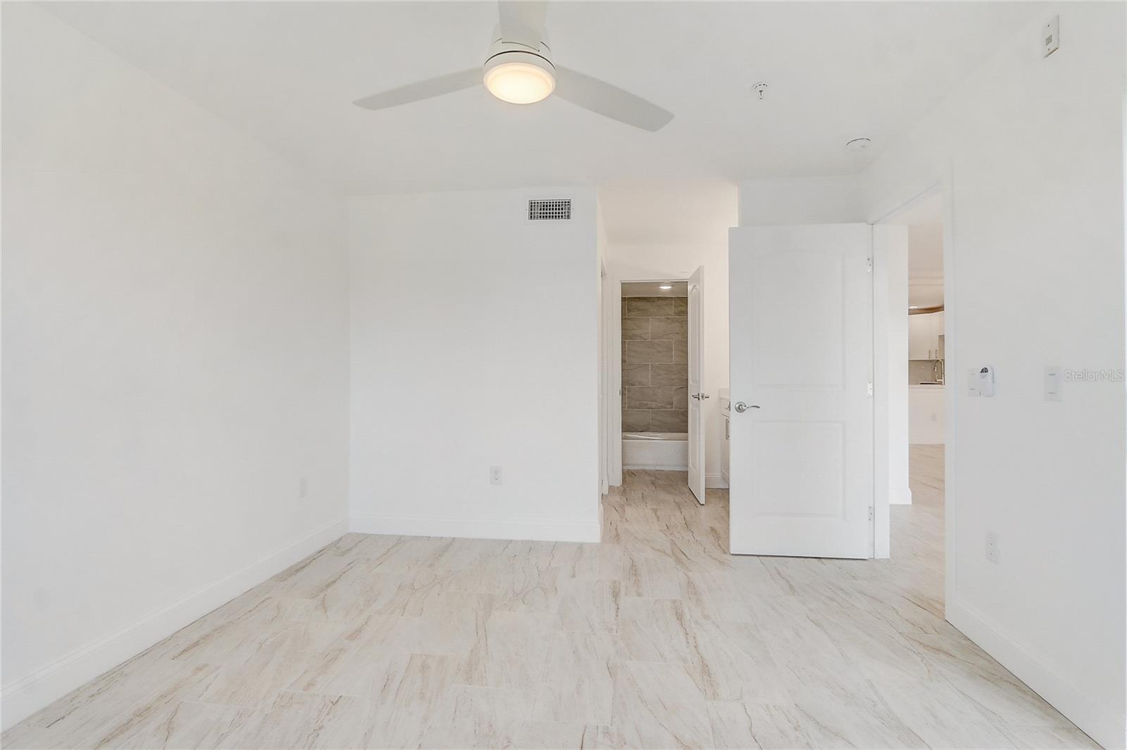 AUDUBON VLS/HUNTERS CRK CONDO - Residential