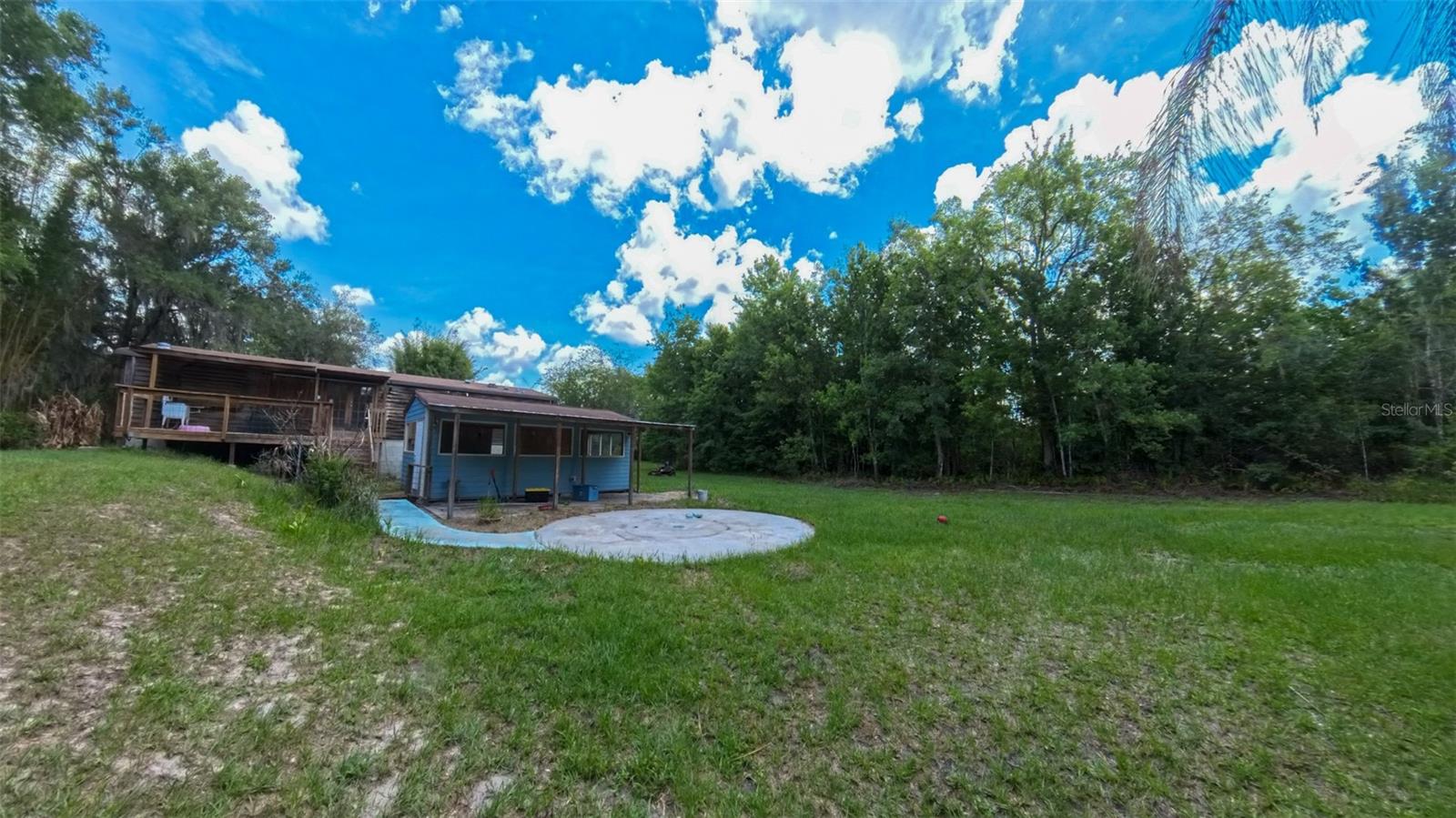 GROVELAND FARMS 21-23-24 - Residential