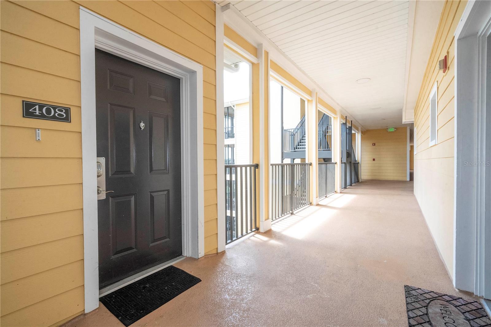 Come experience in my opinion a great kept secret in Kissimmee! Such a quite community in the heart of everything! Located on the 4th floor you literally live amongst the trees.