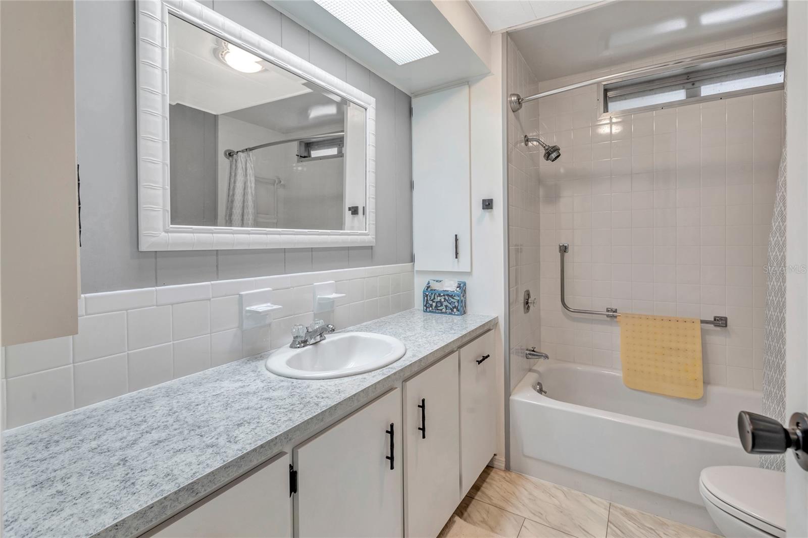 MAPLE LEAF ESTATES - Residential