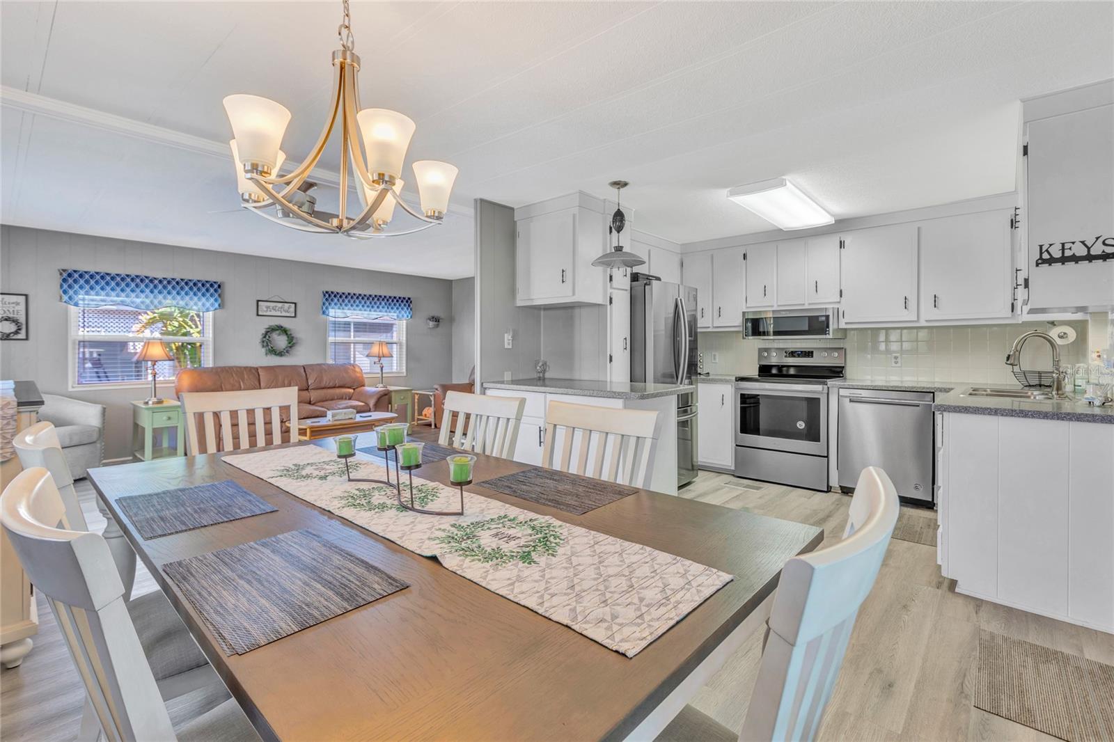 MAPLE LEAF ESTATES - Residential