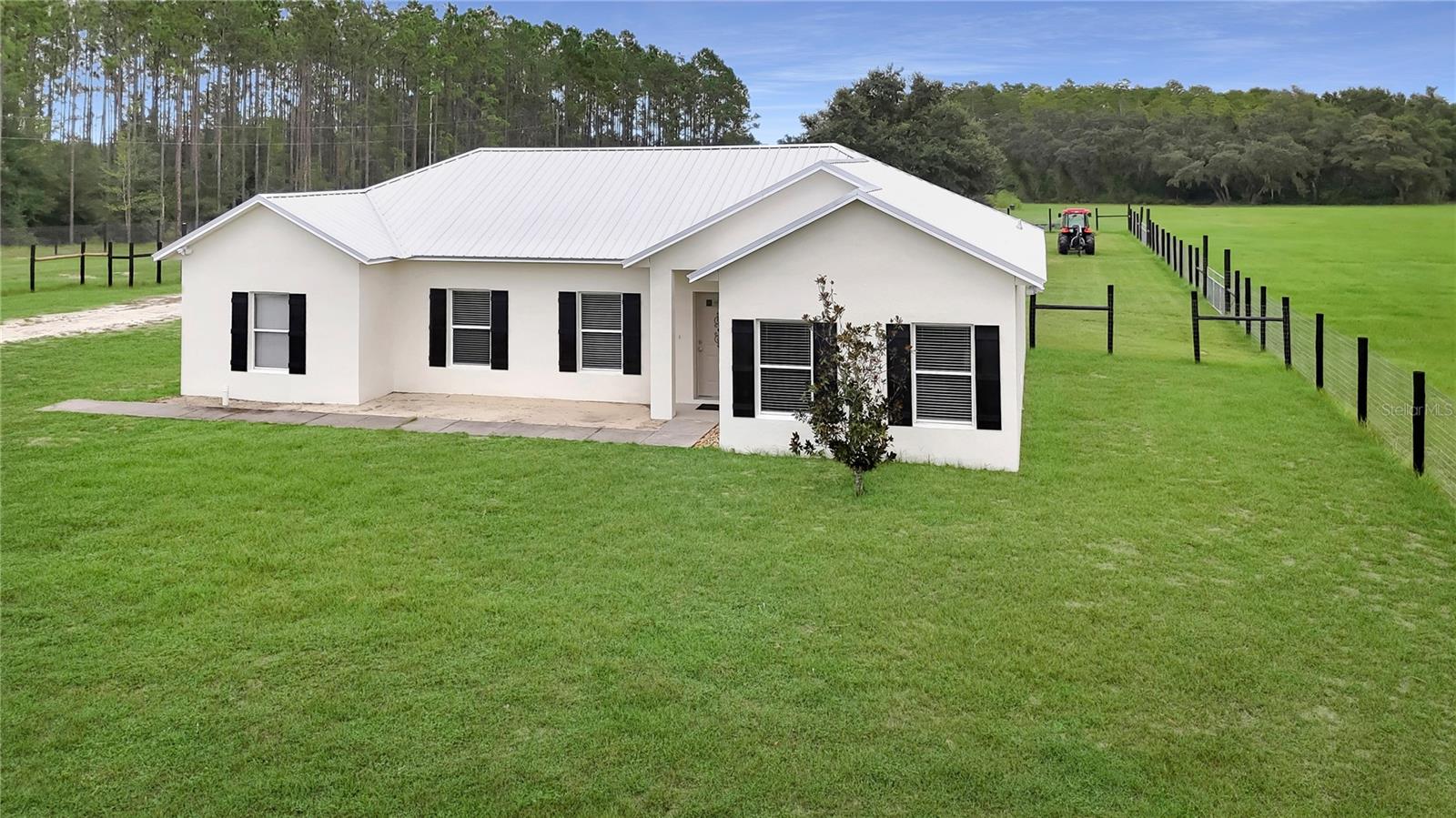 GROVELAND FARMS - Residential