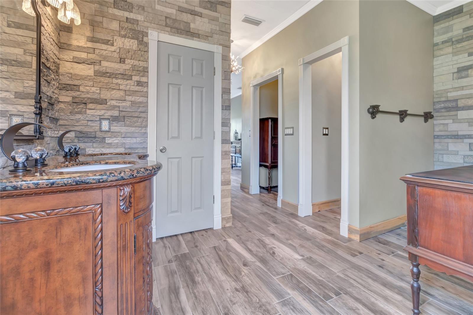 GROVELAND FARMS - Residential