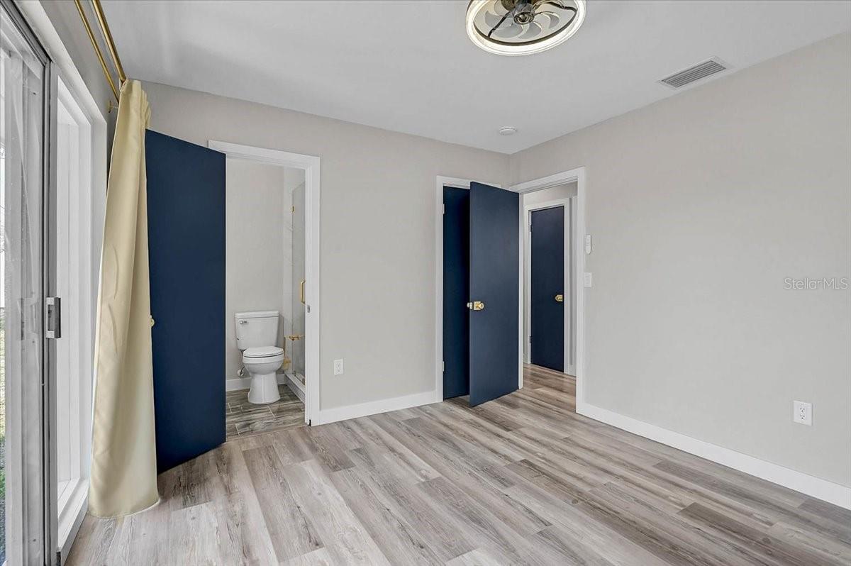 LAKE RIDGE - Residential