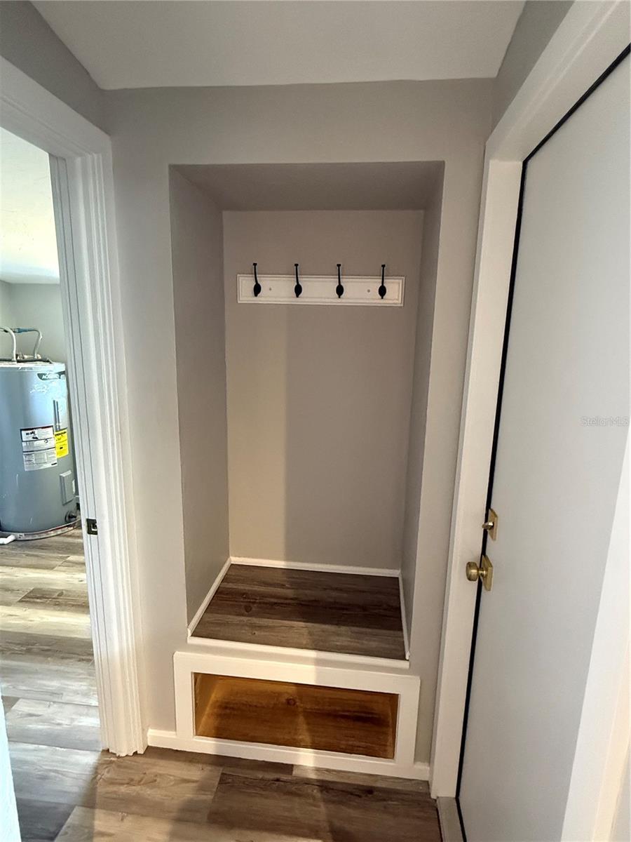 LAKE RIDGE - Residential