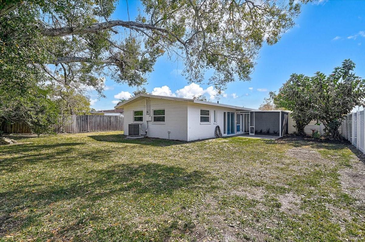 LAKE RIDGE - Residential