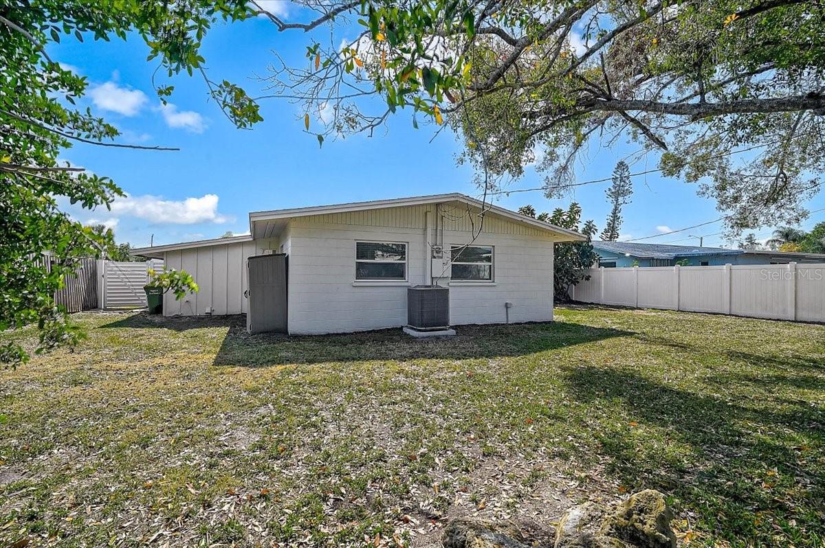 LAKE RIDGE - Residential