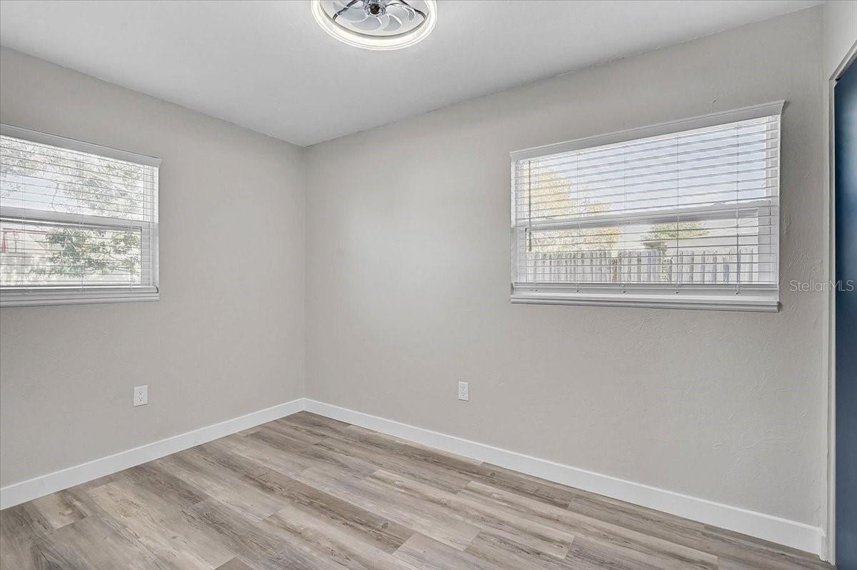 LAKE RIDGE - Residential