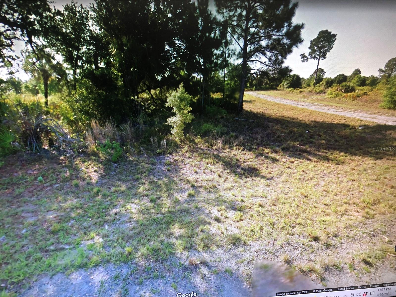 GREAT CORNER LOT (OVERLOOK RD & NAVY PL - NORTH PORT) AREA !!! Bring all the offers, the owner willing to sell.
We have other lots:
1.- Listing # A4605648 - LOXLEY AVE, NORTH PORT, FL 34291; Tax ID: 0972171411.
2.- Listing # A4605952 - NW 13TH TER, BELL, FL 32619; Tax ID: 05-08-15-0360-0004-0030