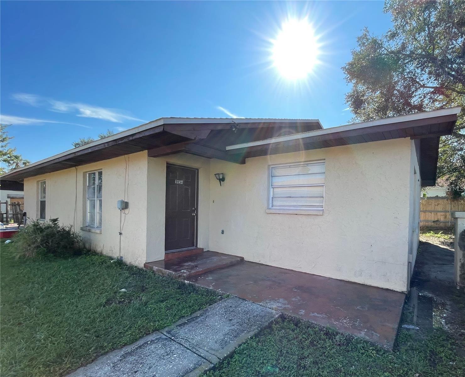Attention Investors: Exceptional Duplex Opportunity. Whether you're a seasoned investor or just starting your portfolio, this duplex is an ideal addition. Take advantage of this rare opportunity to secure a solid investment with immediate income potential. Contact us today to schedule a viewing and explore the full potential of this property! This well-maintained duplex offers the perfect blend of income potential and long-term value. ROOF replaced in 2022.
Total Monthly Income: $3,200 ($1,600 per unit)