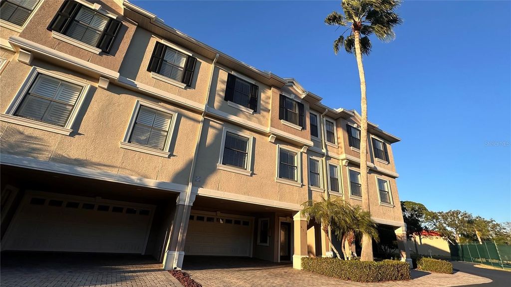 Photo of 611 Bella Loop, Dunedin, FL 34698 (MLS # TB8428948)