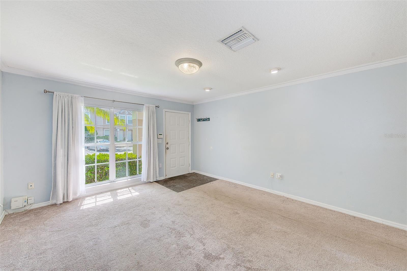 727 KENSINGTON LAKE CIRCLE