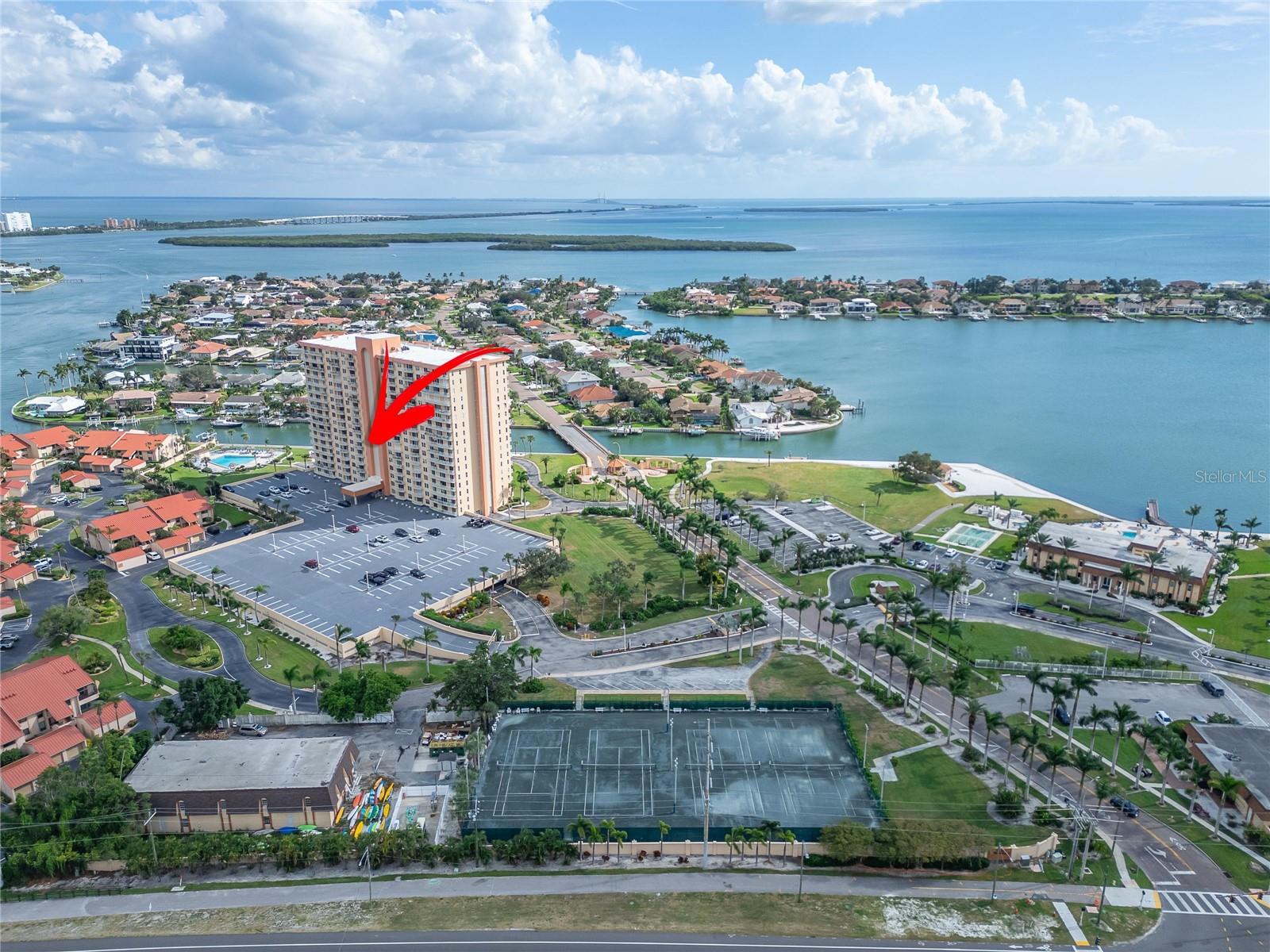BAYWAY ISLES POINT BRITTANY SIX - Residential
