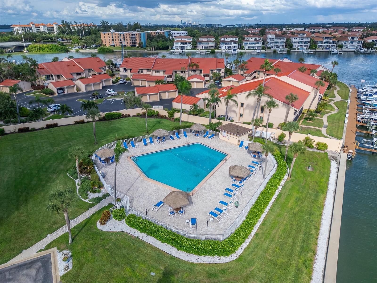 BAYWAY ISLES POINT BRITTANY SIX - Residential