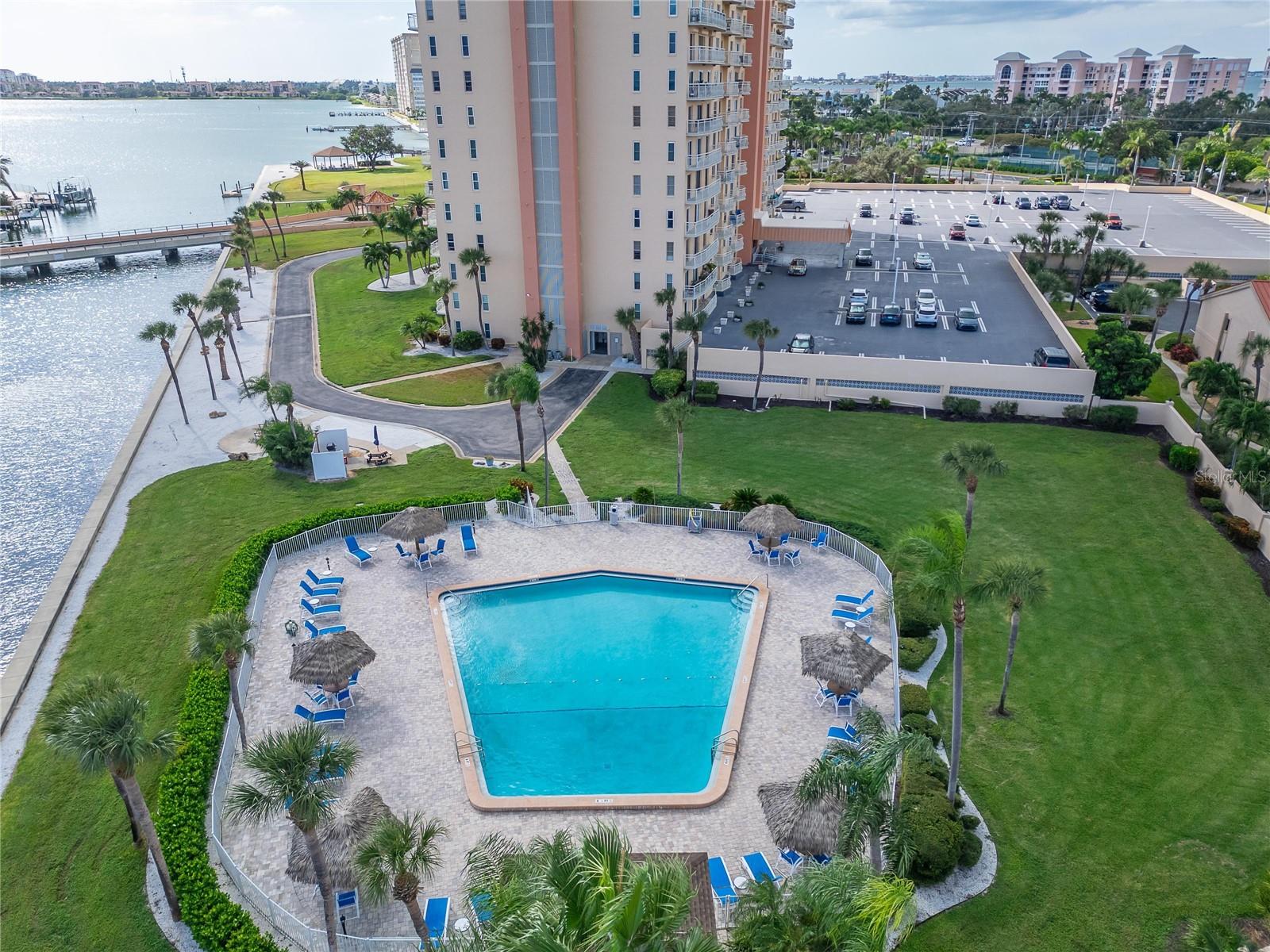 BAYWAY ISLES POINT BRITTANY SIX - Residential