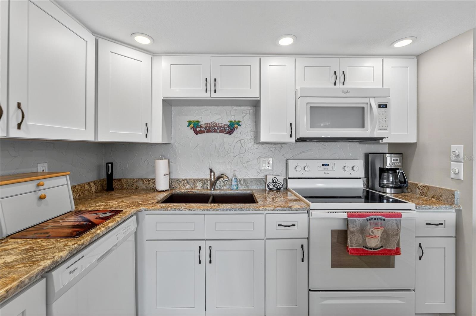 BAYWAY ISLES POINT BRITTANY SIX - Residential