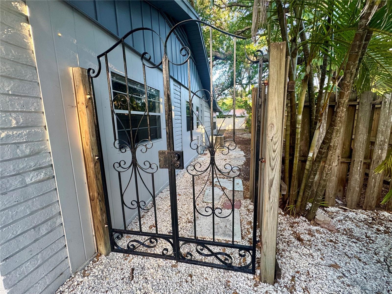 SYLVAN SHORES - Residential