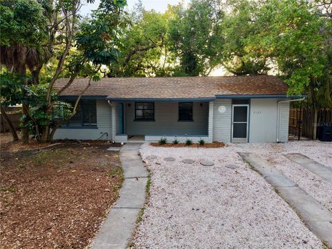 Photo of 2107 Chippawa Place, Sarasota, FL 34234 (MLS # A4688520)