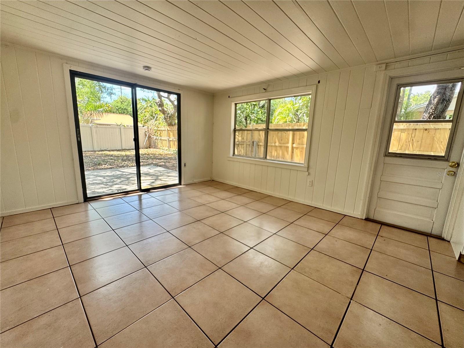 SYLVAN SHORES - Residential