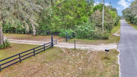Tiny photo for 19597 SE 70th Lane, Morriston, FL 32668 (MLS # OM712740)