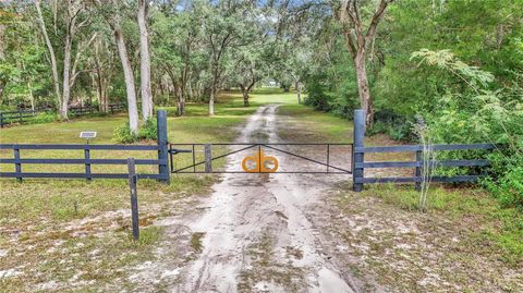 Tiny photo for 19597 SE 70th Lane, Morriston, FL 32668 (MLS # OM712740)