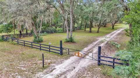 Tiny photo for 19597 SE 70th Lane, Morriston, FL 32668 (MLS # OM712740)